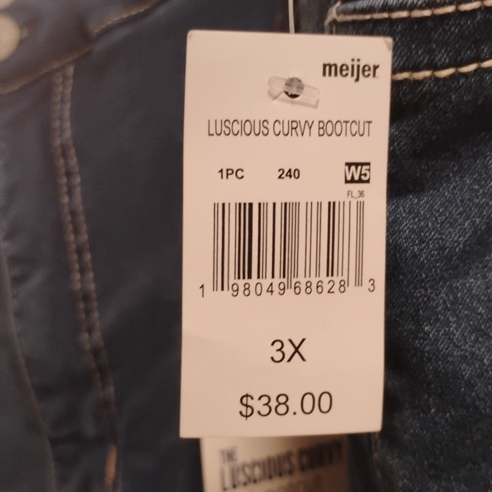 π Wallflower Luscious Curvy Bootcut Jeans Size 3X NWT Stretch Waist Size 22-24 - Picture 7 of 7